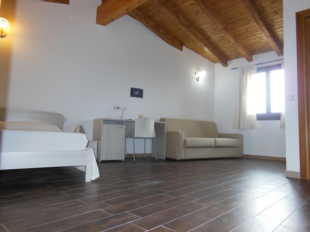 Bed & Breakfast Pettirosso San Teodoro (Sardinia)