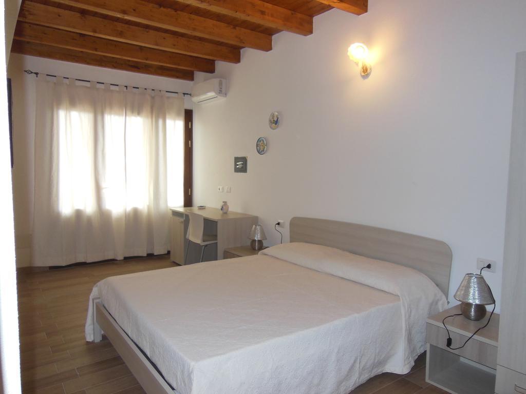 Bed & Breakfast Pettirosso San Teodoro (Sardinia)
